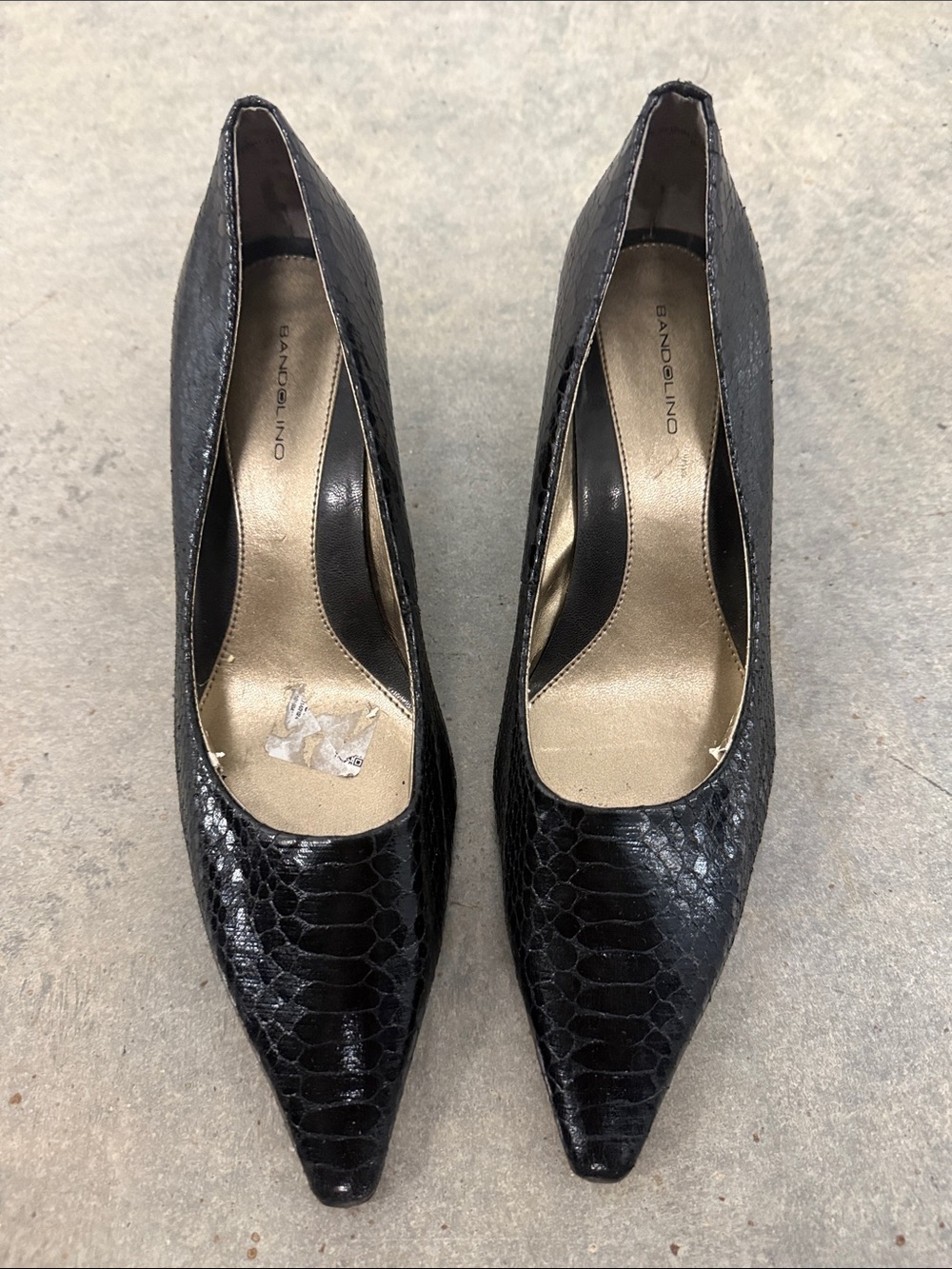 Bandolino Vintage Y2K Black Croc-Embossed Pointed Toe Pumps